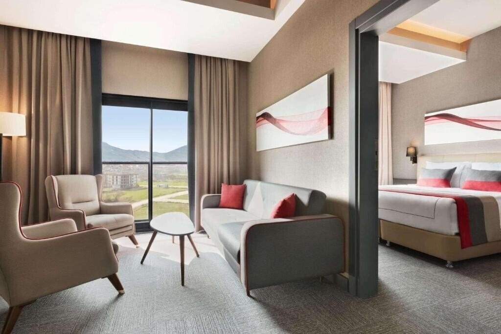 Фотографія Ramada By Wyndham Tire 3*