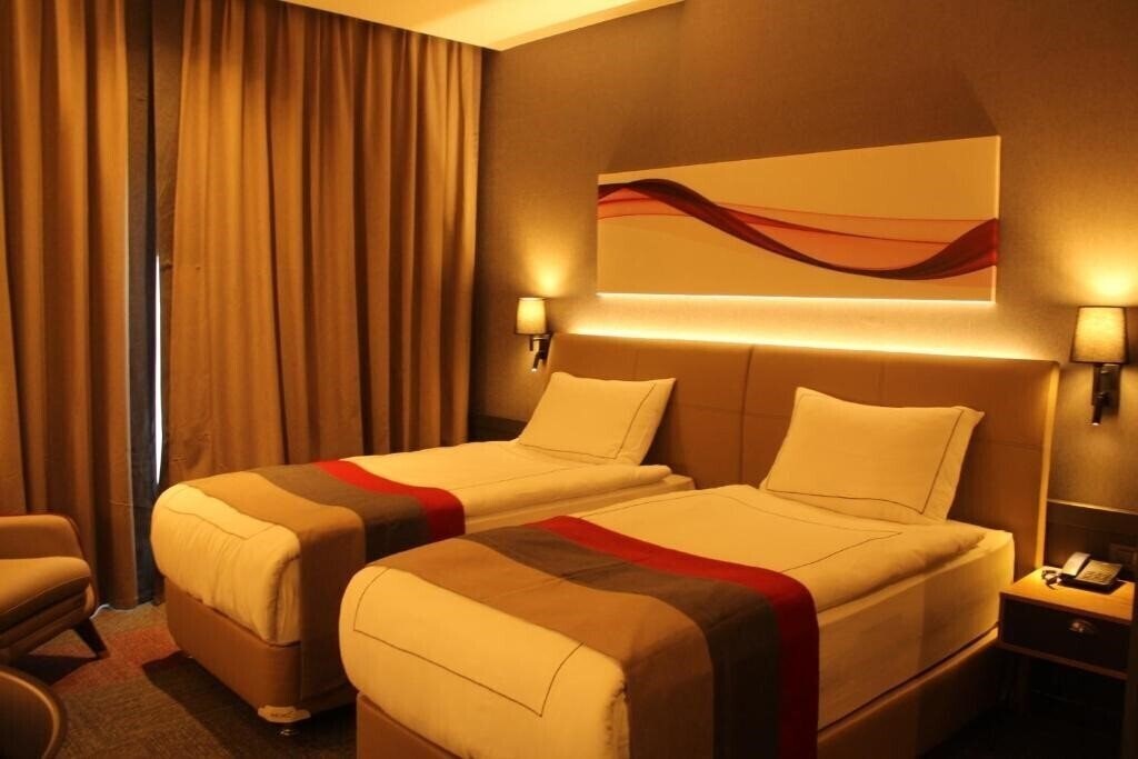 Зображення Ramada By Wyndham Tire 3*