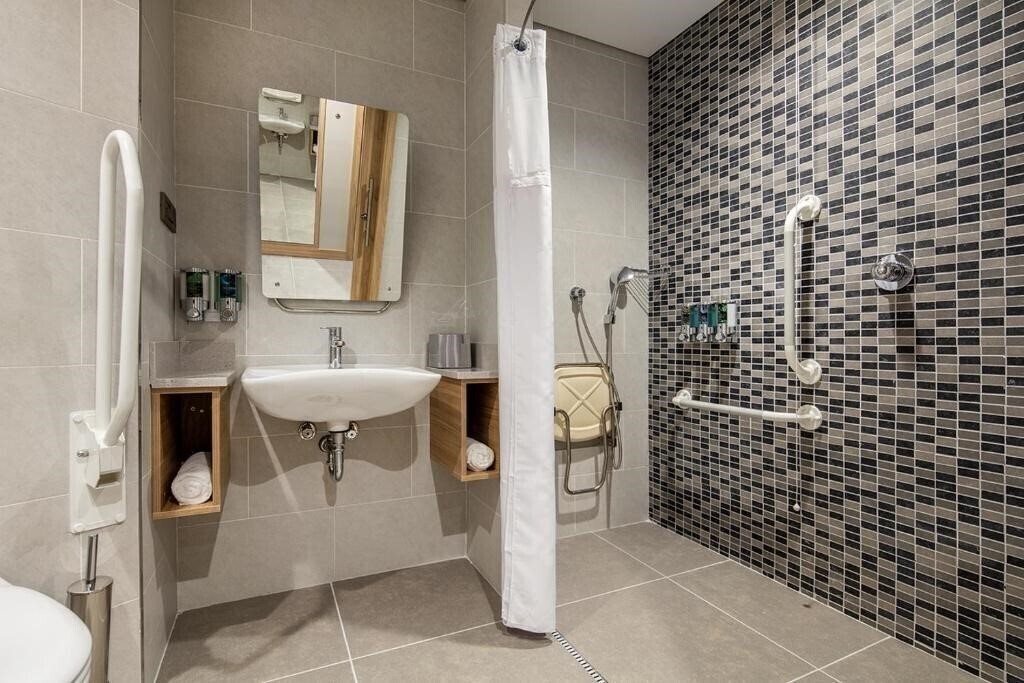 Zdjęcie Hampton By Hilton Izmir Aliaga 3*