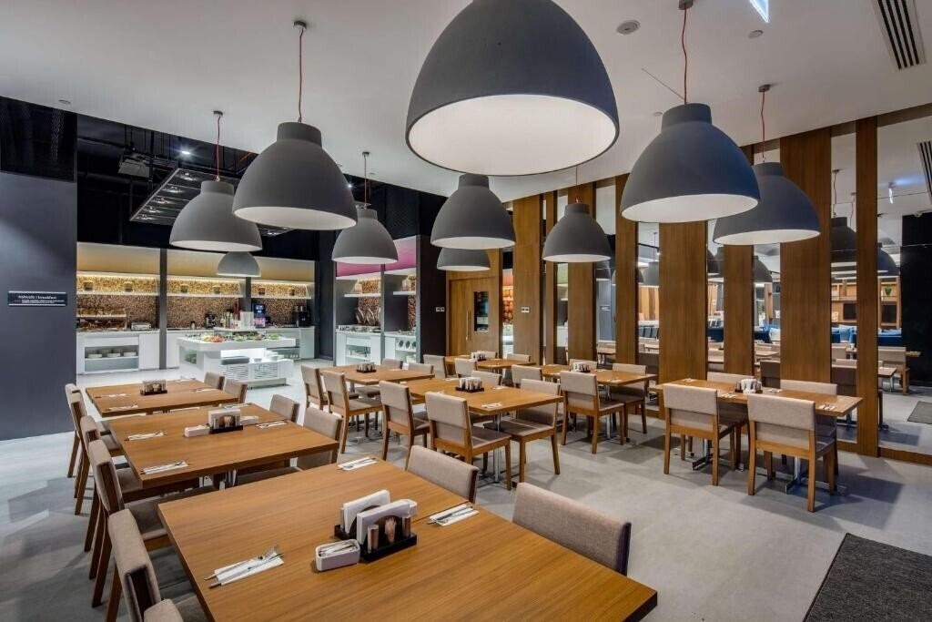 Obraz Hampton By Hilton Izmir Aliaga 3*