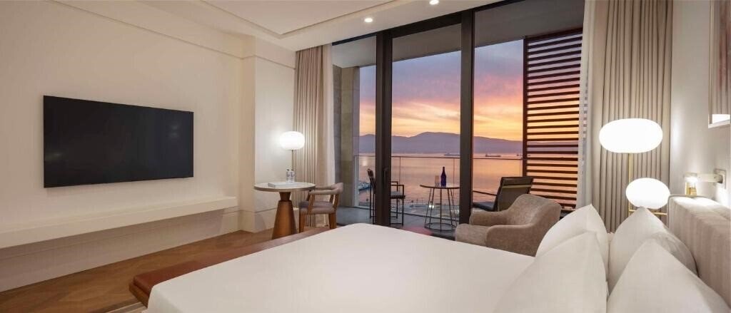 Zdjęcie Hyatt Regency Izmir Istinyepark  Luxury 5*