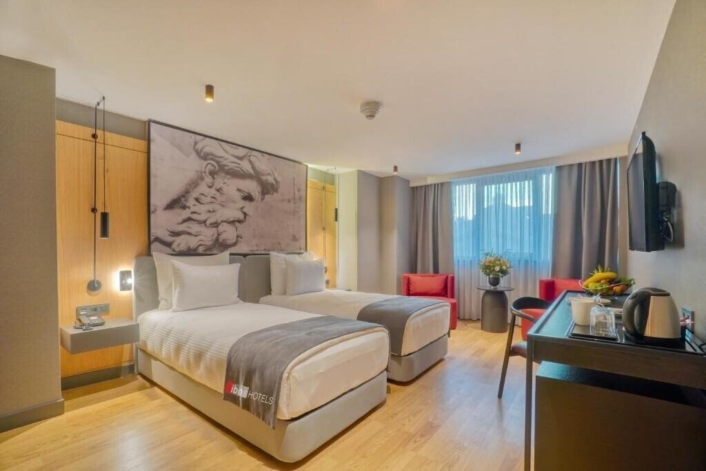 Zdjęcie Ibos Hotels Izmir 5*