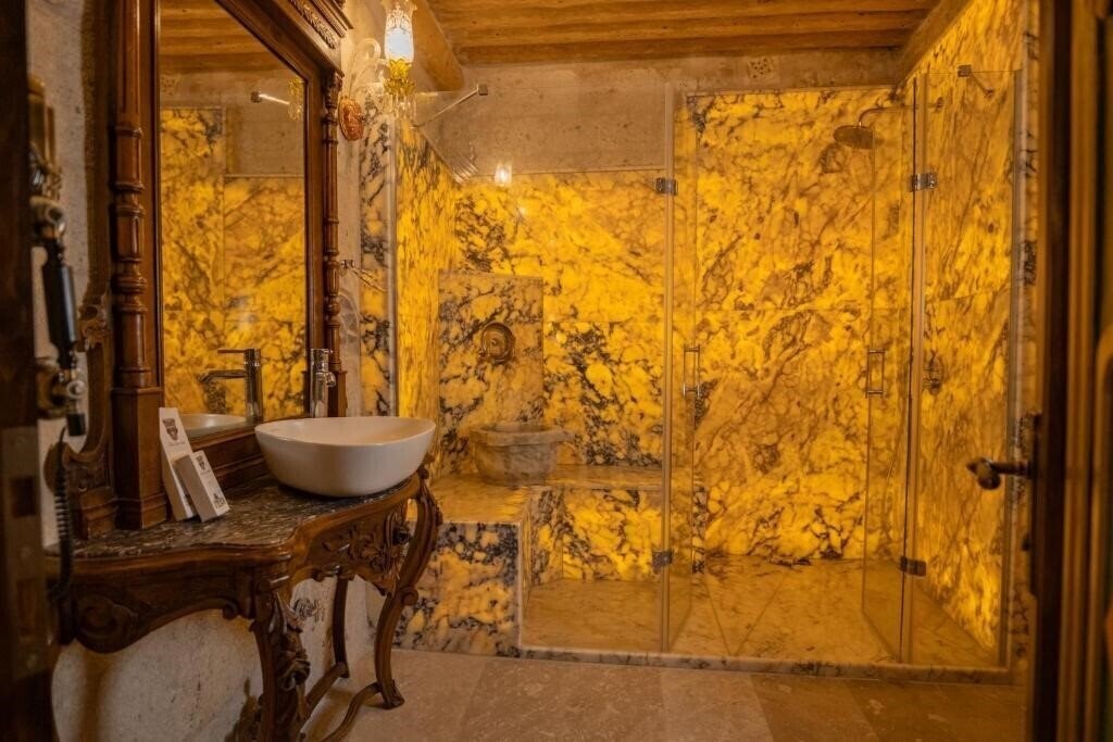 Zdjęcie Elika Cave Suites 5*