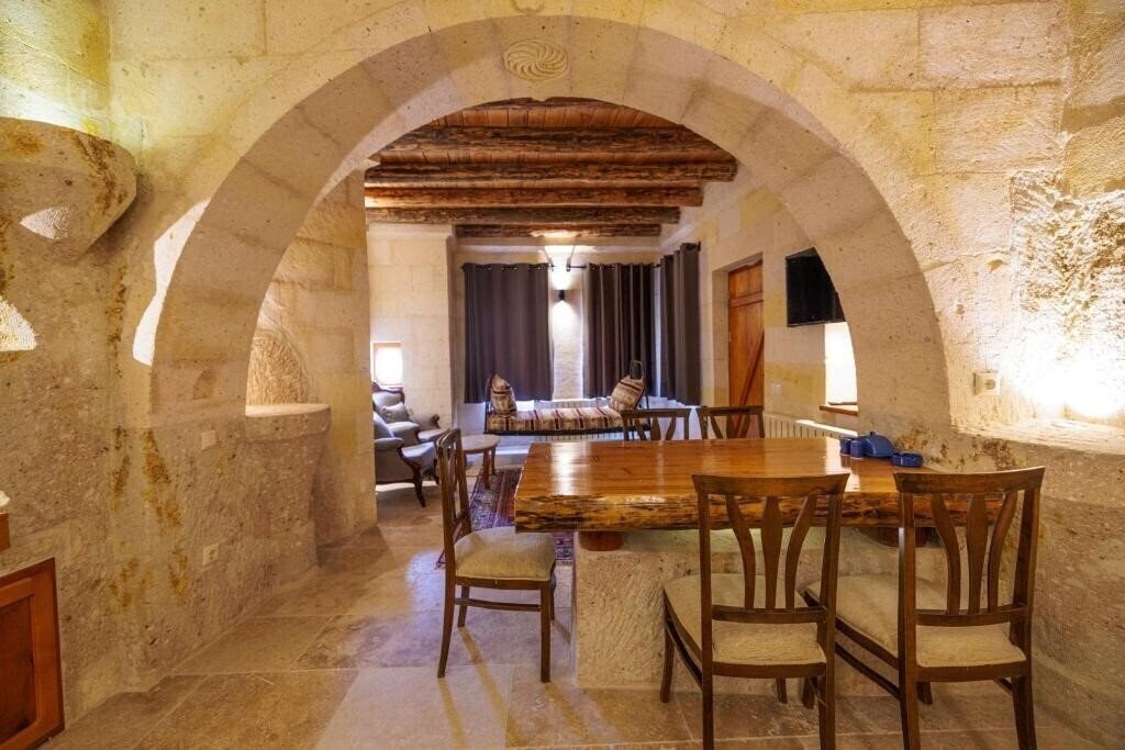 Изображение Canyon Cave Hotel (ex. Courtyard Cave Hotel) 3*