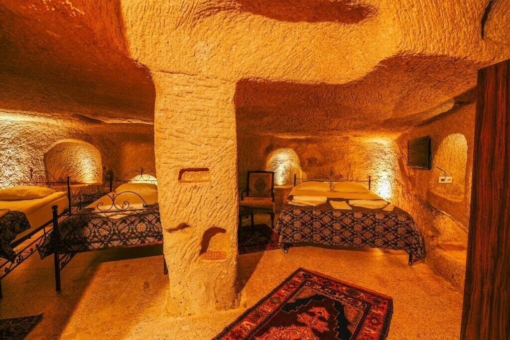 Фото Alaca Cave Cappadocia (ex. Alaca Cave Cappadocia Boutique, Caravanserai Cave Hotel) 3*