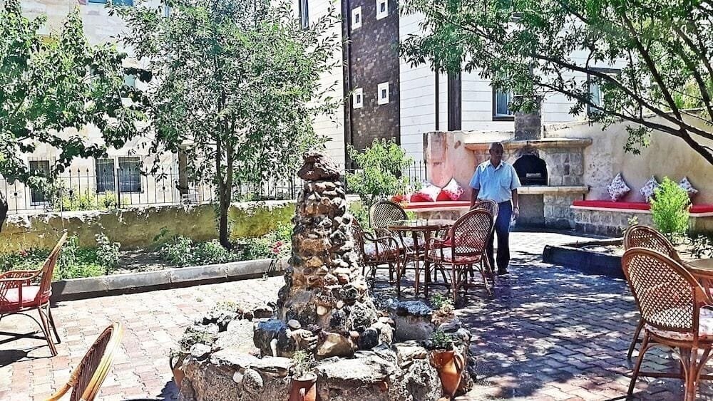 Zdjęcie Dedeli Delux Hotel (ex. Dedeli Guesthouse) 3*