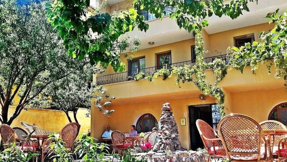 Zdjęcie Dedeli Delux Hotel (ex. Dedeli Guesthouse) 3*