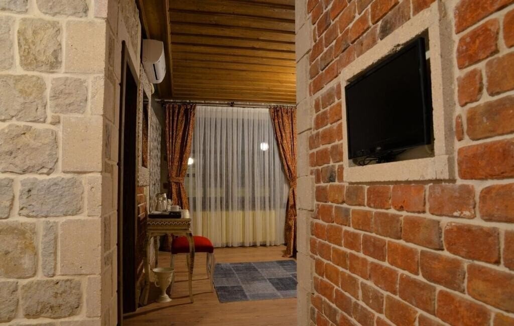 Zdjęcie Elevres Stone House Hotel 4*