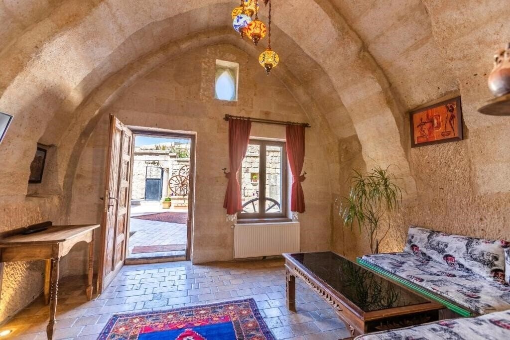 Zdjęcie Mystic Cave House Hotel 3+* 3*