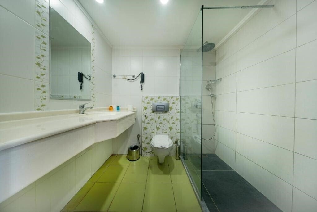 Фотографія White Lilyum Hotel 5*