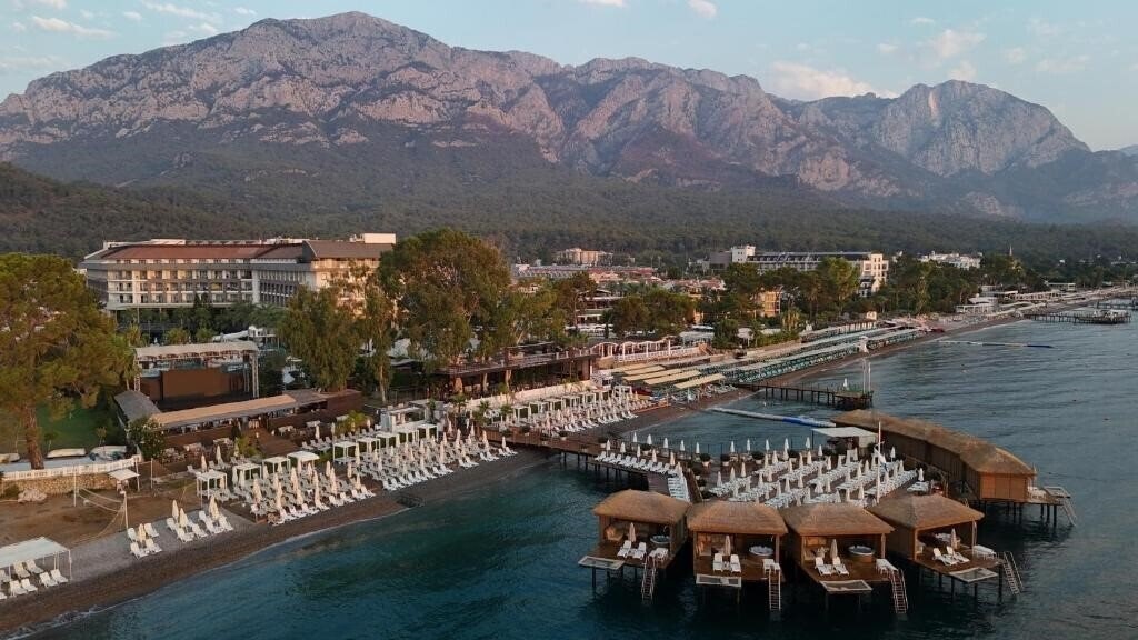 Готель DoubleTree by Hilton Antalya Kemer (ex. The Maxim Resort) 5*