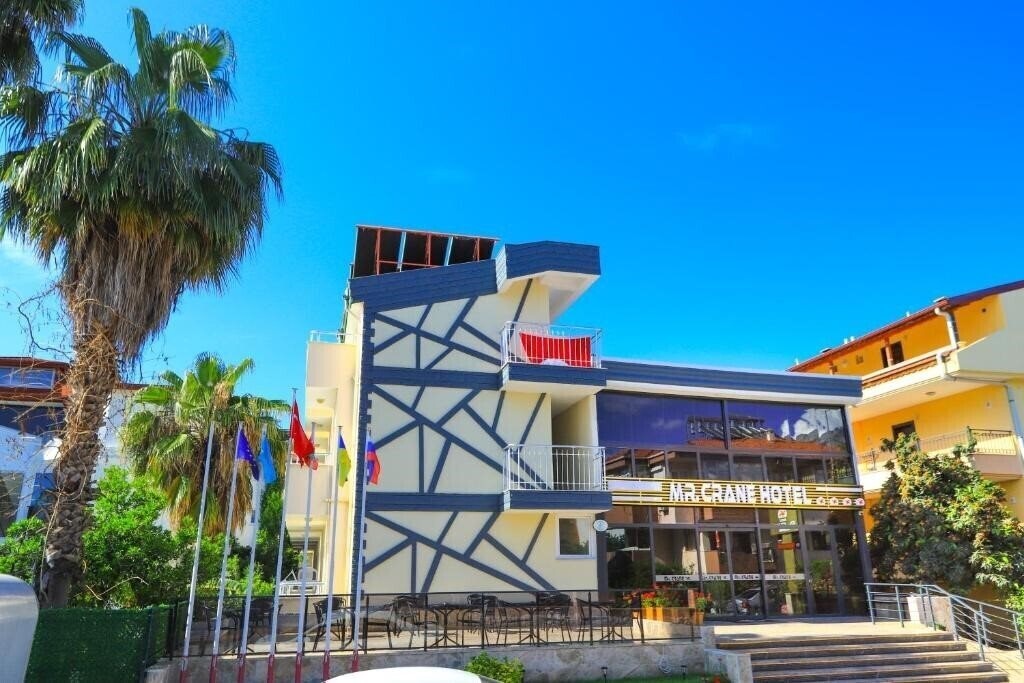 Готель Mr Crane Hotel 4*