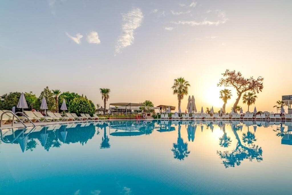 Отель Armas Gul Beach Hotel (ex. Otium Gul Beach Resort) 5*