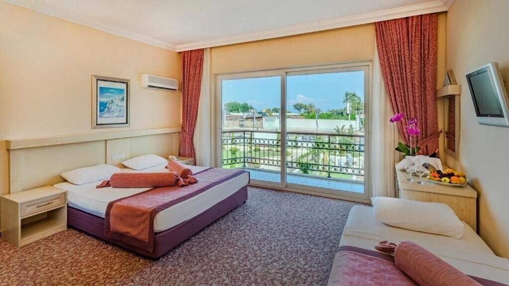 Zdjęcia Club Hotel Belpinar 4*