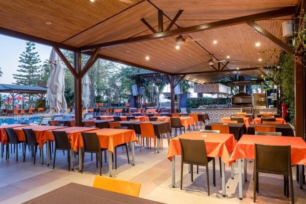 Фотографія Fame Beach Hotel (ex. Fame Residence Beach Park) 4*