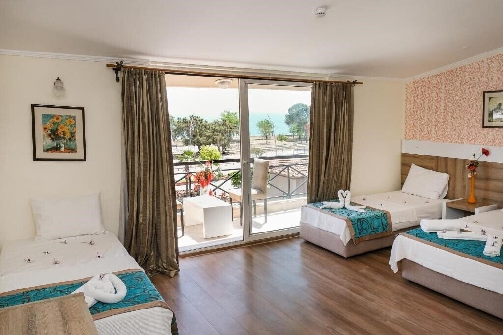 Фото Beldibi Beach Hotel 4*