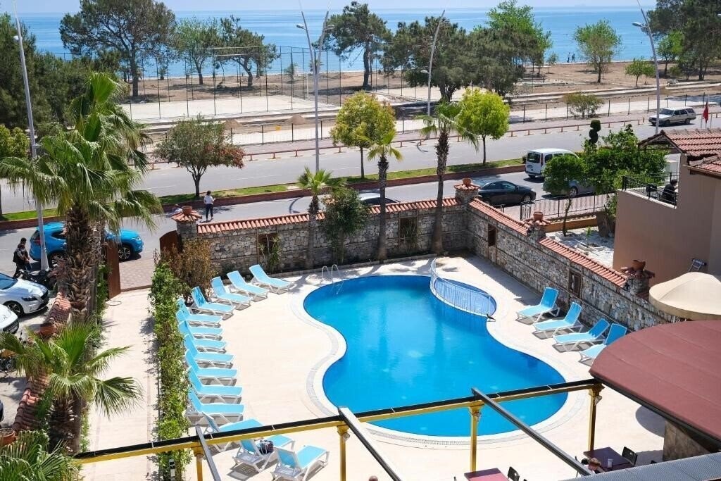 Фотографія Beldibi Beach Hotel 4*
