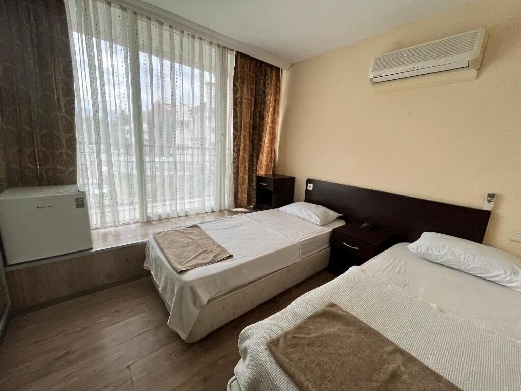 Картинка Romeo Beach Hotel 3*