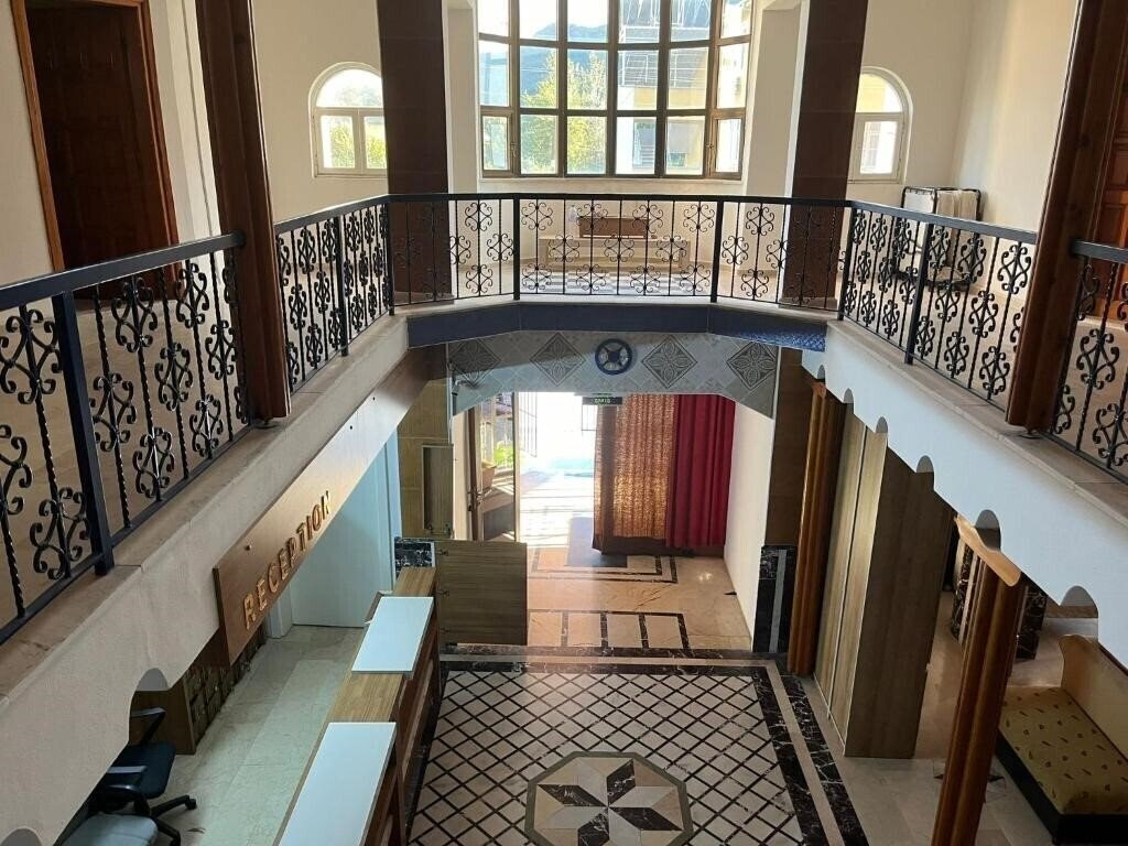 Zdjęcie Sunshine Mir Hotel 3*