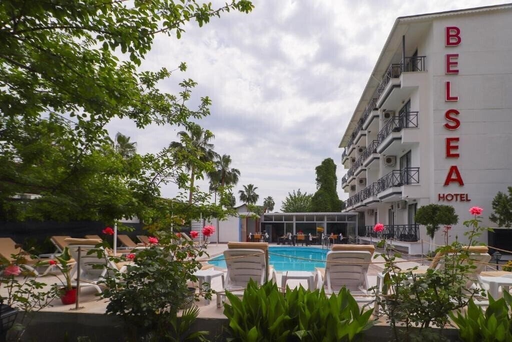 Отель Belsea Hotel 3*