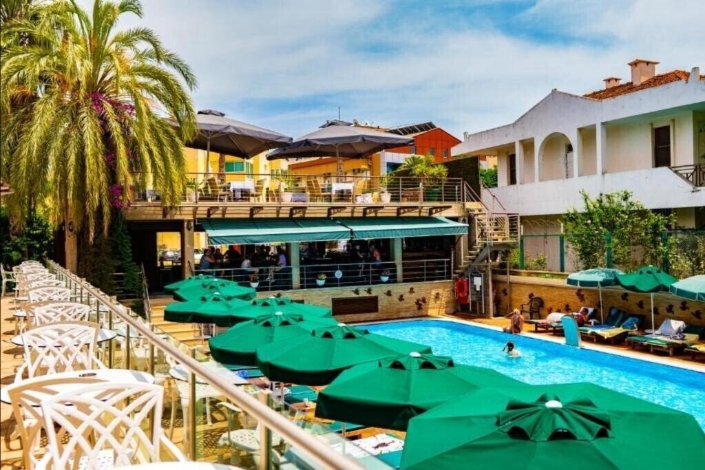 Zdjęcie City Hotel Ambassador 3*