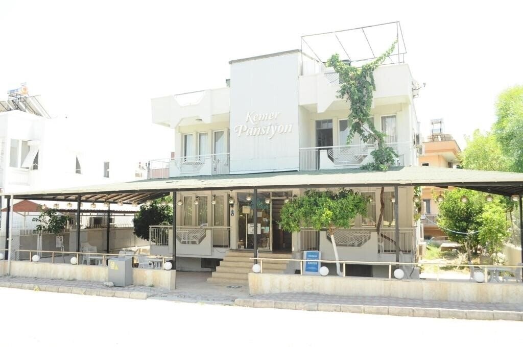 Готель Kemer Pansiyon (ex. Kemer Hostel) 3*