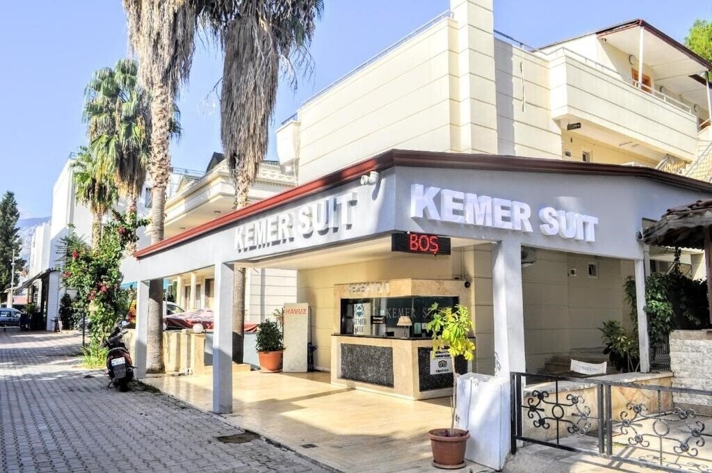 Готель Marti Kemer Suit (ex. Kemer Martı Suit, Kemer Suites, Kemer Suit) 3*