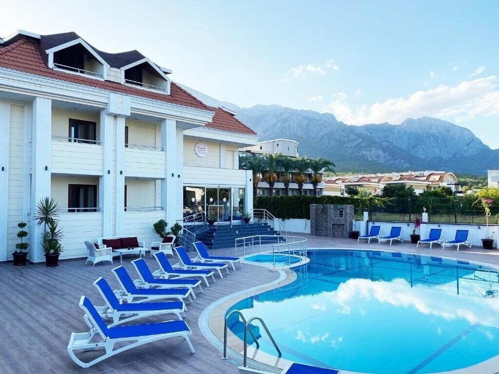 Hotel Emily Rose Hotel 4*