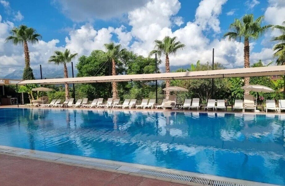 Отель Aware Resort & Spa 4*