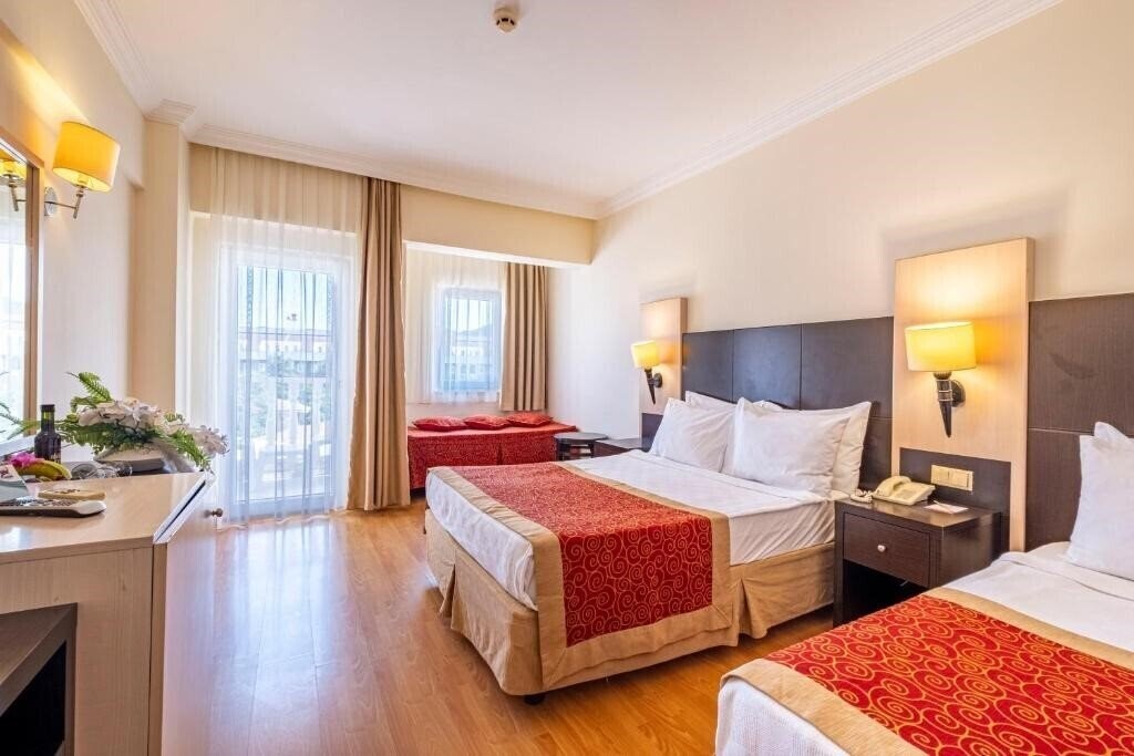 Zdjęcia Viking Garden Hotel & SPA (ex. Garden Resort Bergamot Hotel) 4*