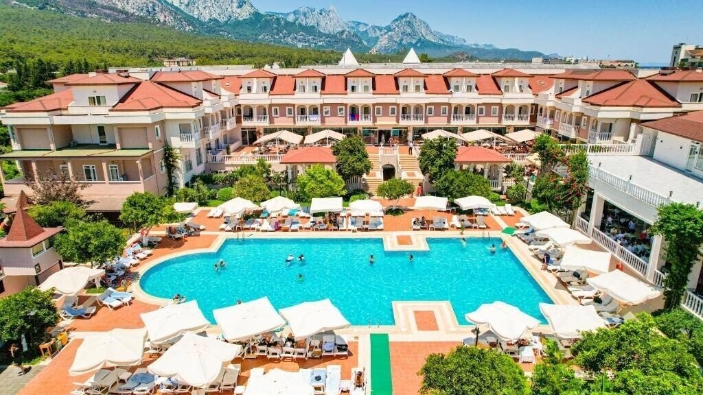 Obraz Viking Garden Hotel & SPA (ex. Garden Resort Bergamot Hotel) 4*