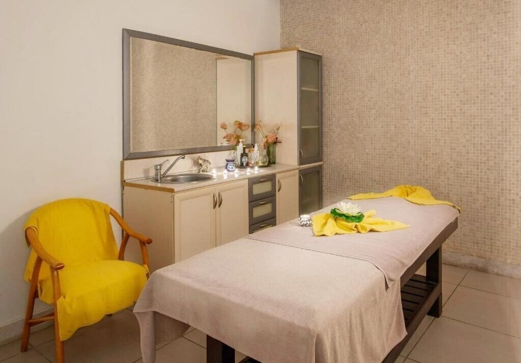 Zdjęcie Golden Lotus Hotel 4*