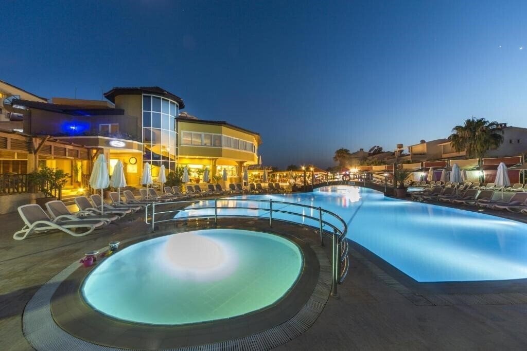 Готель Dizalya Club 4*