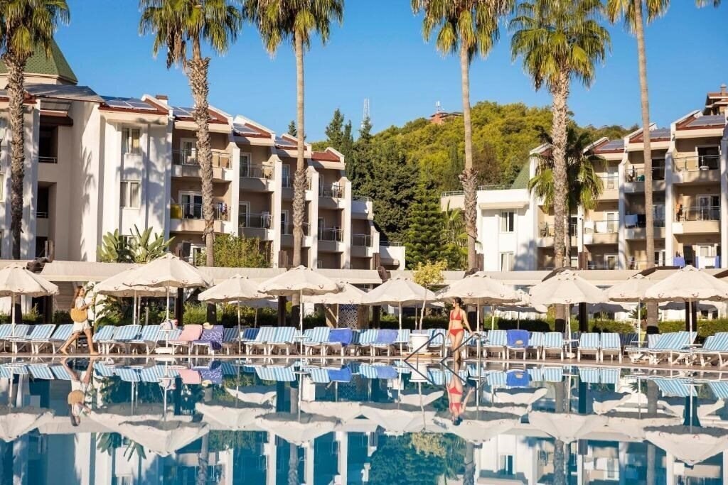 Hotel Tui Blue Pascha Bay 3*