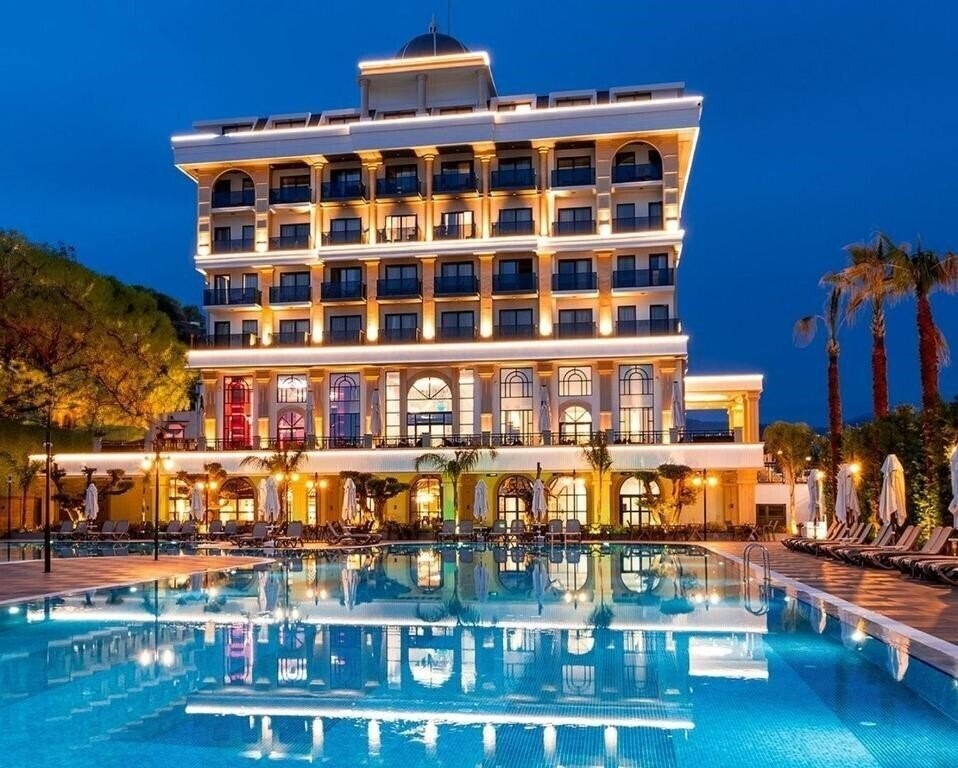 Hotel Serenity Queen Hotel 5*