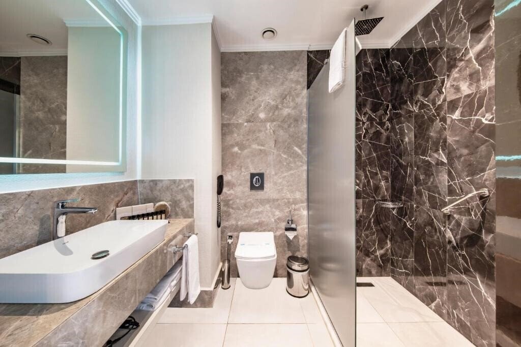 Zdjęcie Serenity Queen Hotel 5*