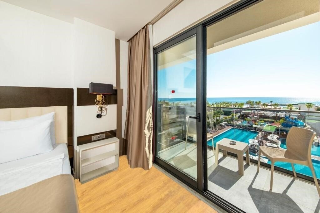 Obraz Serenity Queen Hotel 5*