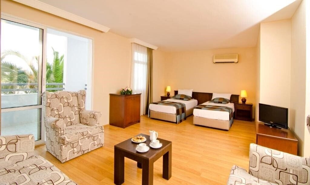 Zdjęcie City's Hill Hotel 4*