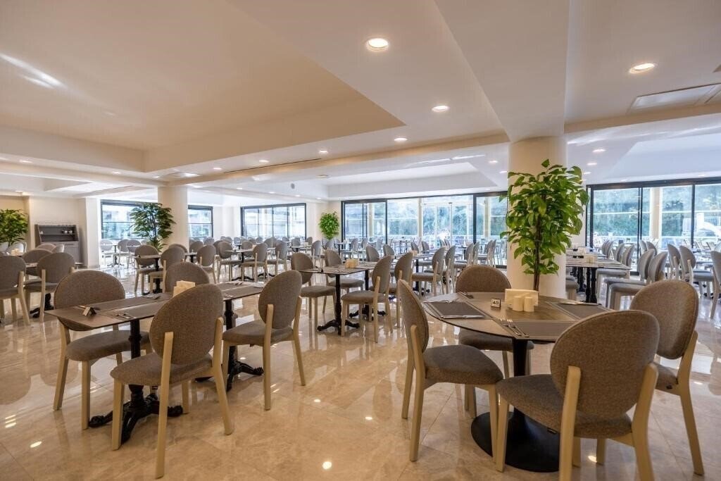 Zdjęcie Proxima Hotel (ex. Proxima Hotel Kusadasi, La Santa Maria Hotel, Sole Hotel Santa Maria, Luana Hotel Santa Maria, Vera Hotel Santa Maria) 4*