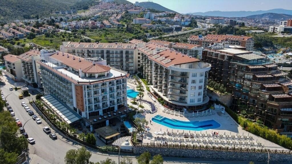 Фото Ramada Hotel & Suites Kusadasi 5*