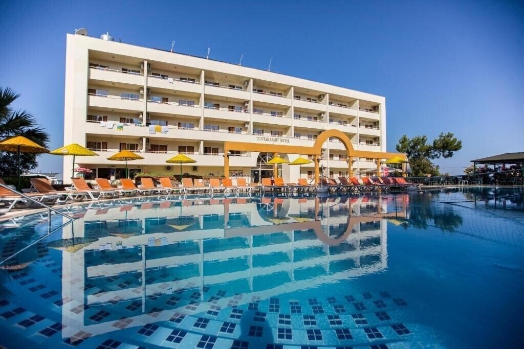 Фотография Tuntas Family Suites Kusadasi 4*