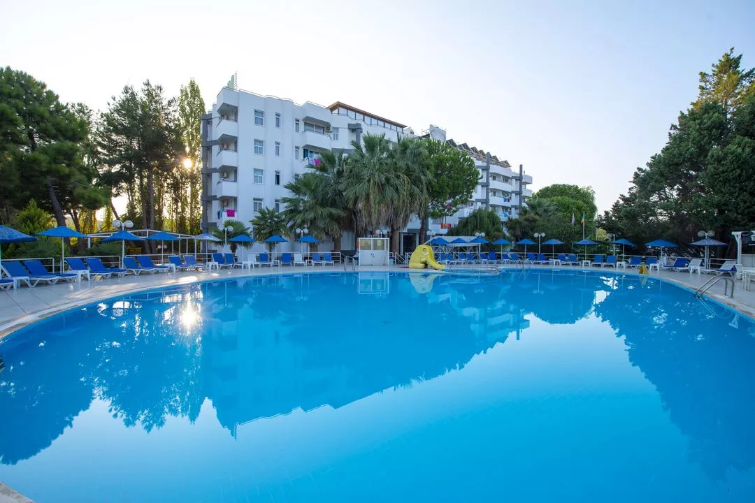 Готель Flora Suites Hotel (ex. Flora Hotel Suites, Flora Hotel & Apart) 3*