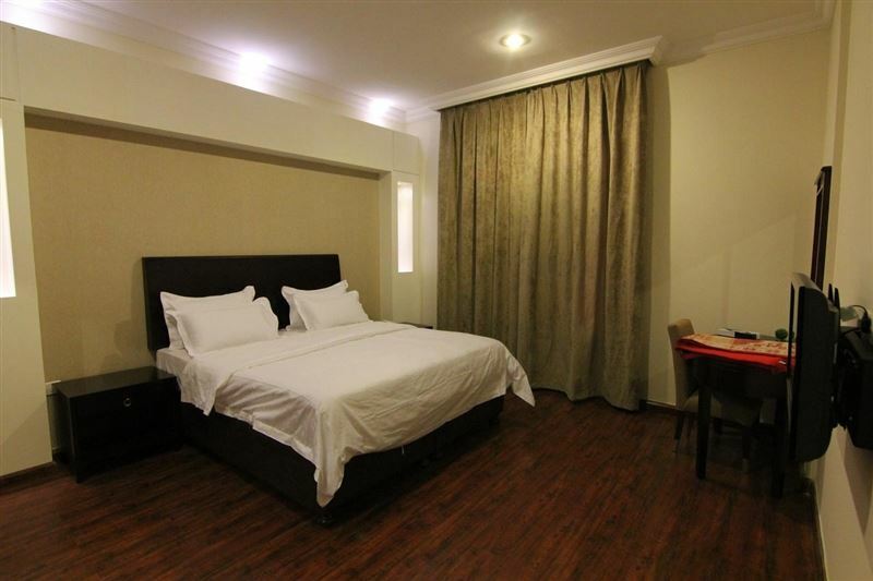 Zdjęcie Flora Suites Hotel (ex. Flora Hotel Suites, Flora Hotel & Apart) 3*