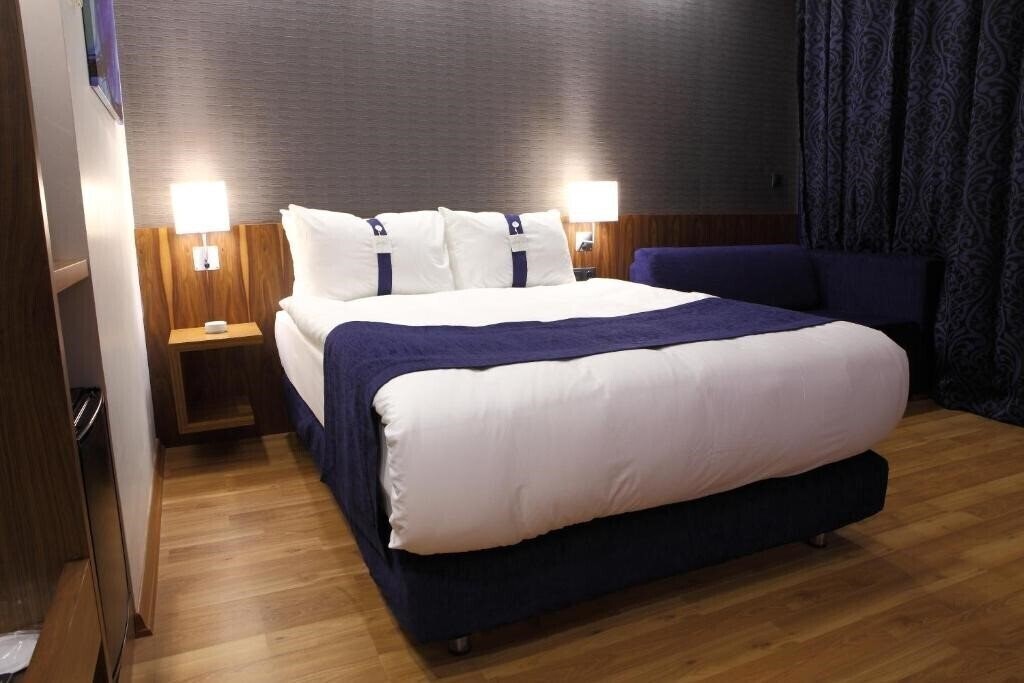 Фотографія Holiday Inn Express Manisa 4*