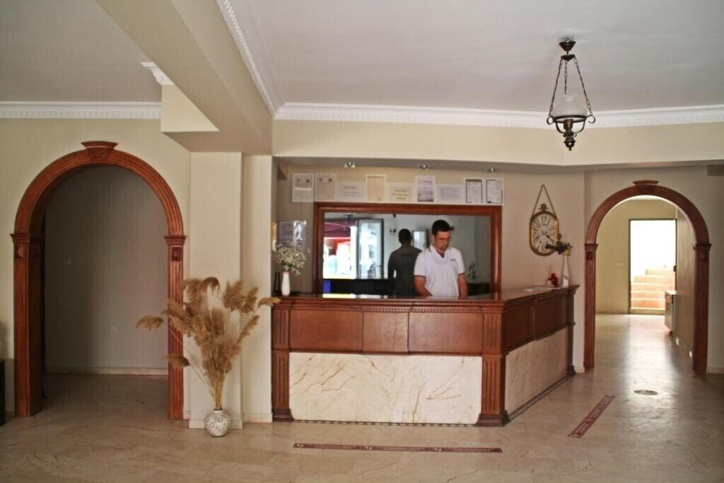 Фото Rosy Suites + 2*