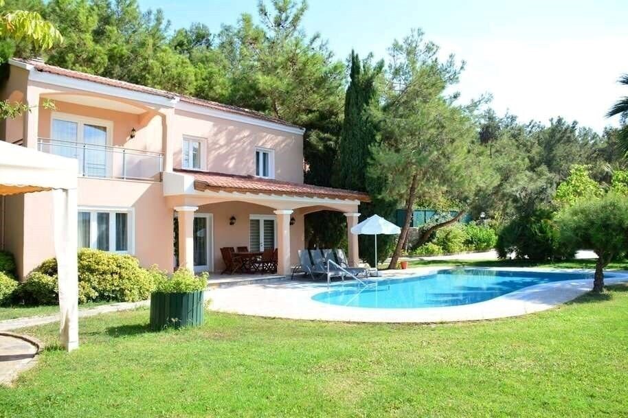 Hotel Pine Club Boutique 4*