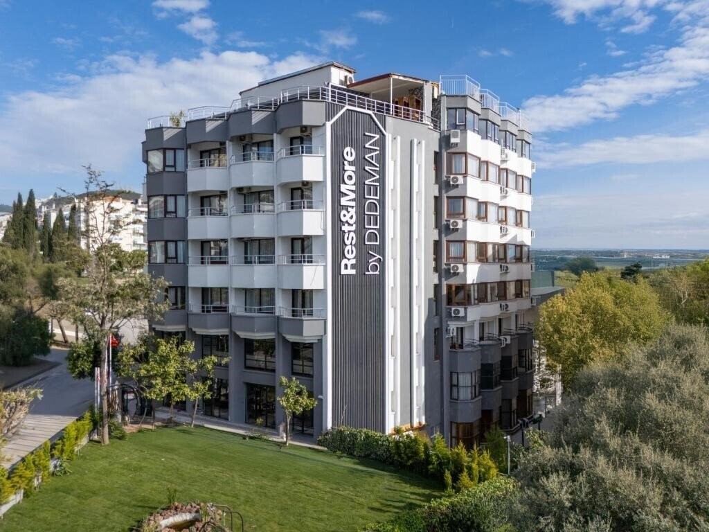 Отель Rest & More by Dedeman (ex. Queen Marin Hotel, Grand Hotel Kurdoglu) 4*