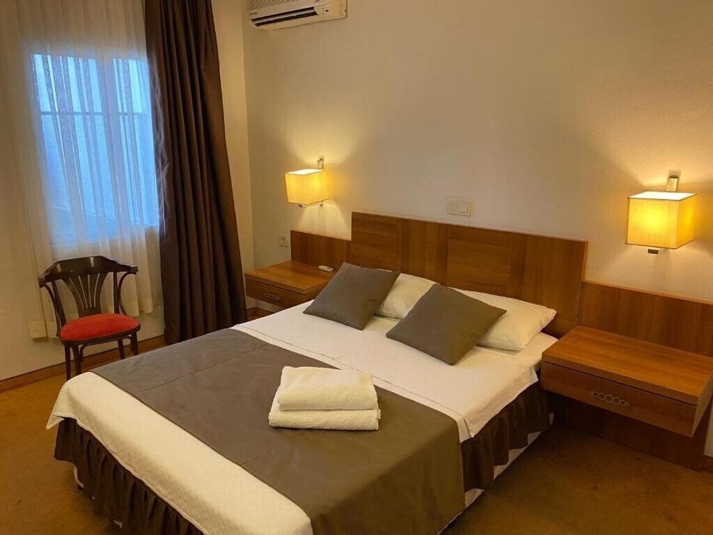 Zdjęcie Melis Hotel 3*