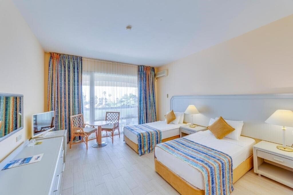Zdjęcia The Grand Blue Sky International Hotel (ex. Grand Blue Sky) 4*
