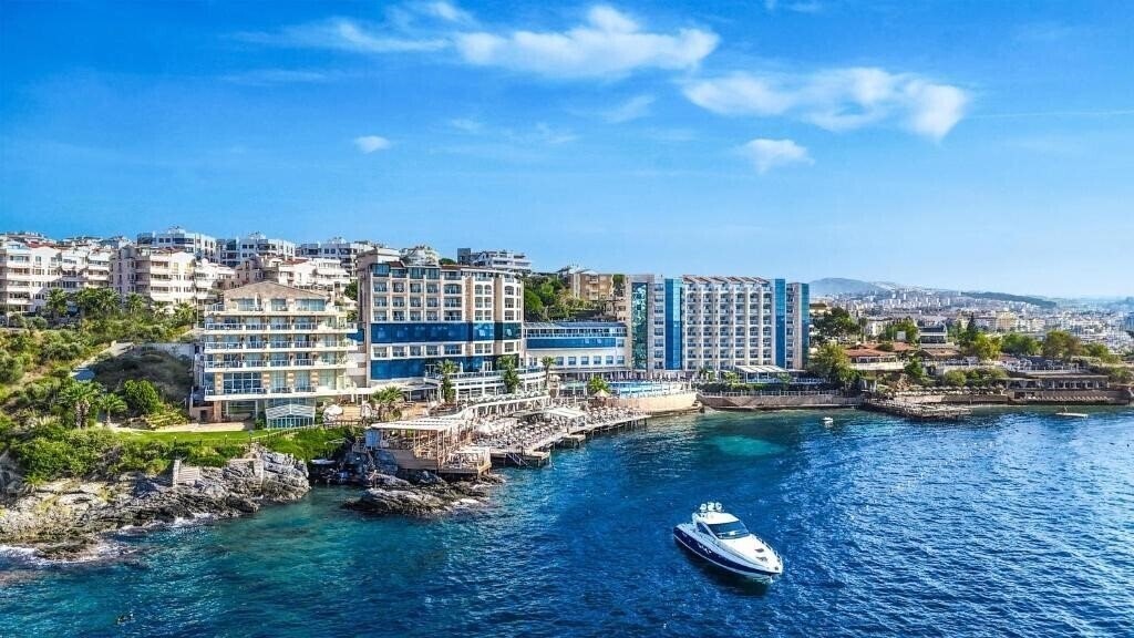 Hotel Charisma De Luxe Hotel 5*
